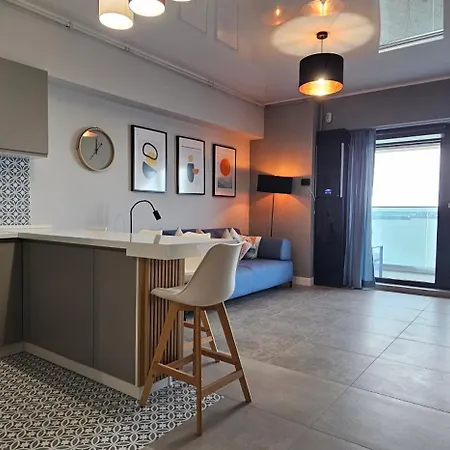 Sunset Lake Boutique Mamaia